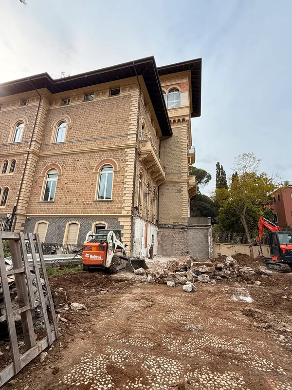 Sorveglianza archeologica in corso d’opera per l'individuazione e lo spostamento dei sottoservizi e scavi successivi al posizionamento dei micropali — Studio Matrix Lab